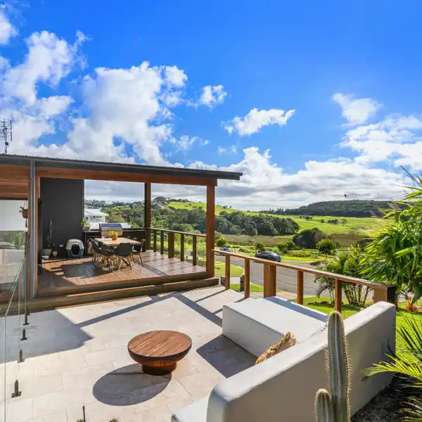 EXTRAORDINARY LIFESTYLE PROPERTY
