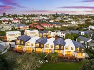 Stylish Seaside Townhouse with Luxe Finishes