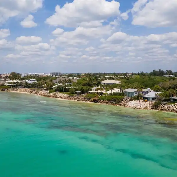 INCREDIBLE GULF-FRONT OPPORTUNITY