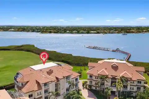 Tastefully Updated Home in Admirals Watch of Windstar