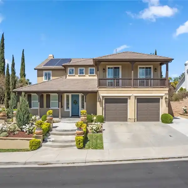 GORGEOUS EXECUTIVE POOL HOME