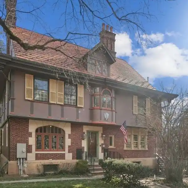 THE RABBIT HOUSE