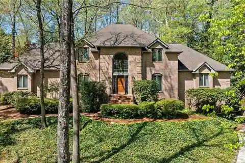 Inviting Residence on Just over an Acre