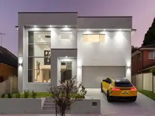 Statement Residence in Premier Location