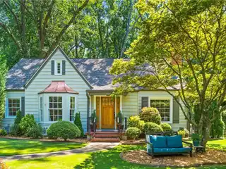 Charming Cottage in the Heart of Virginia-Highland