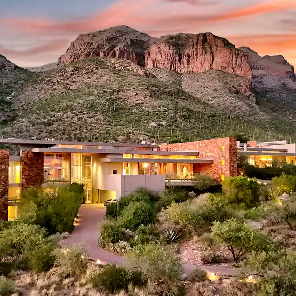 CAMPBELL CLIFFS - BREATHTAKING HOME ON TEN ACRES