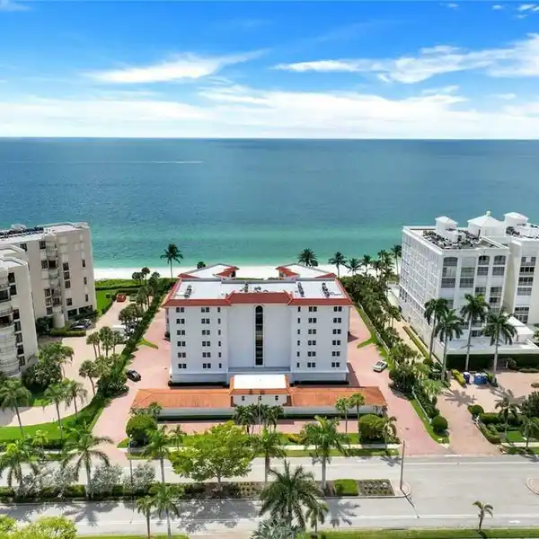 WELL-APPOINTED CONDO AT SOUTHERN CLIPPER