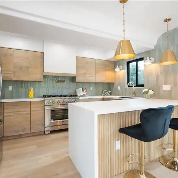 TASTEFULLY UPGRADED MID-CENTURY MODERN HOME