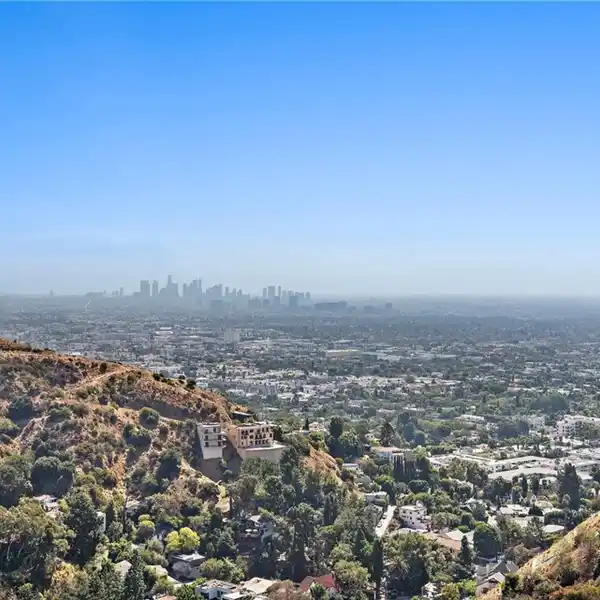 HOLLYWOOD HILLS HOME WITH BREATHTAKING VIEWS