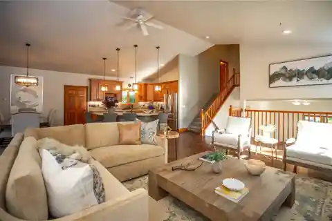 Peaceful Luxury Living in Desirable Silver Spur