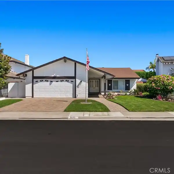 CHARMING HOME IN DESIRABLE FRANCISCAN FOUNTAINS