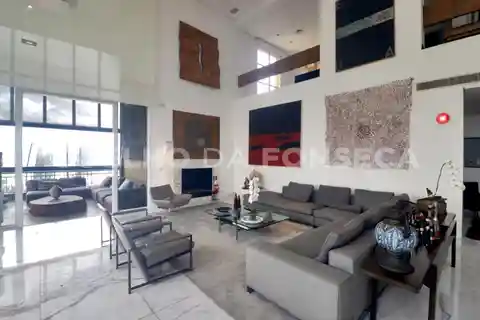 360-Degree View Apartment in a Privileged Location