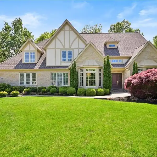 SPECIAL AND STATELY HOME