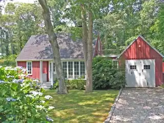 Designer's Beach Cottage Escape