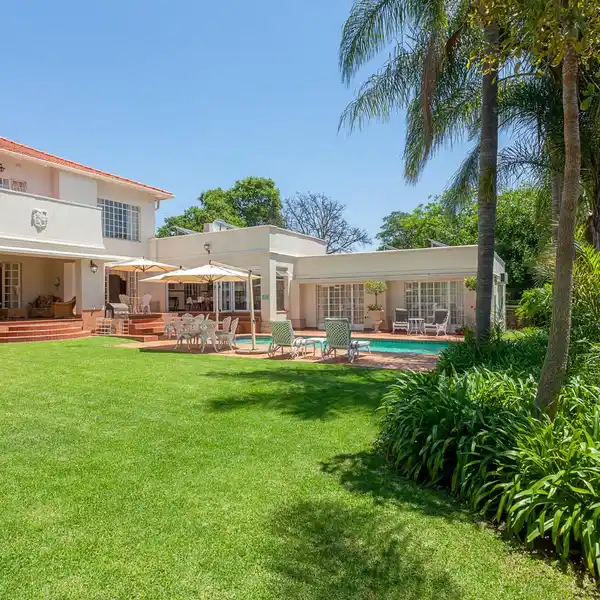 STATELY HOME IN THE HEART OF BROOKLYN