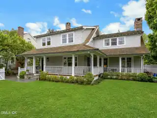 Adorable Old Greenwich Cottage