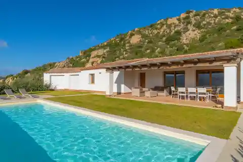 Amazing Villa with Pool in the Hills of Cugnana