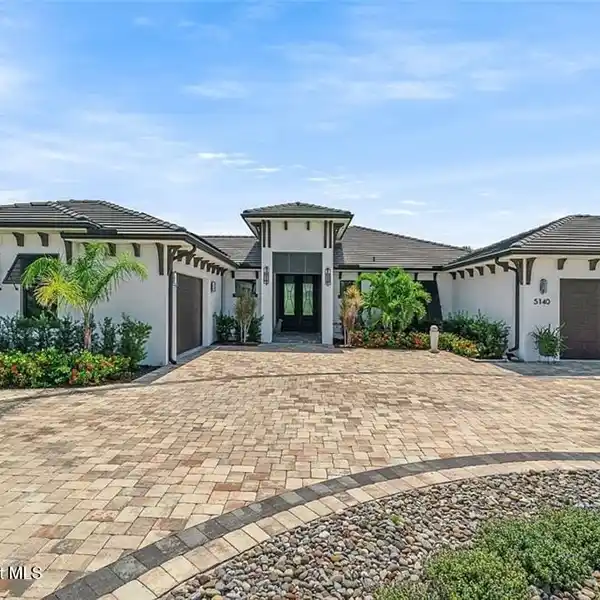 SPACIOUS ESTATE PERFECT FOR MULTIGENERATIONAL LIVING