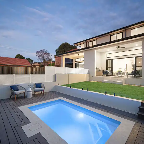 LUXURY DUPLEX WITH WATER VIEWS AND ALFRESCO ELEGANCE