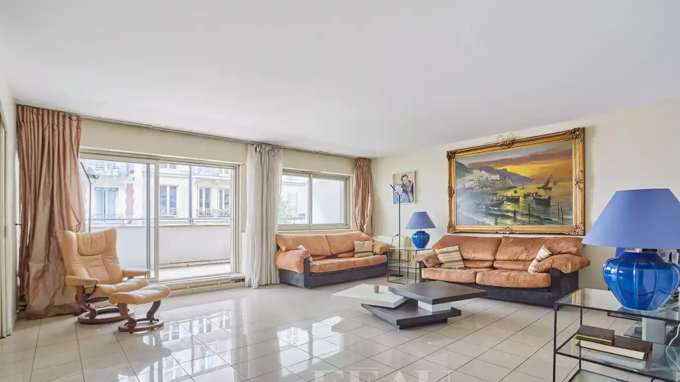 First Floor Apartment Awaiting Refreshment