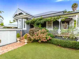 Breathtaking Contemporary Sophistication