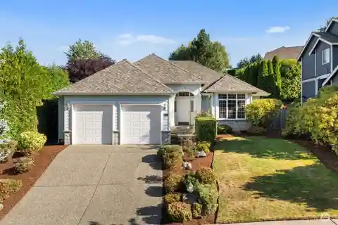 Lovely Rambler in Redhawk