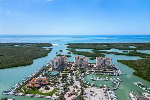 Beautifully Remodeled Condo with Spectacular Gulf and Bay Views