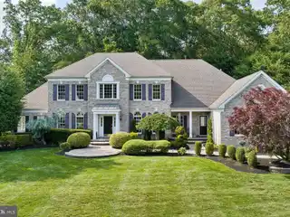 Stately Colonial in a Sought-after Neighborhood