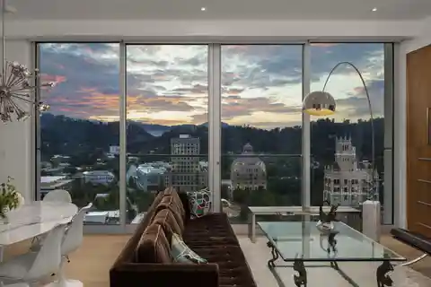 Fully Customized Contemporary Residence