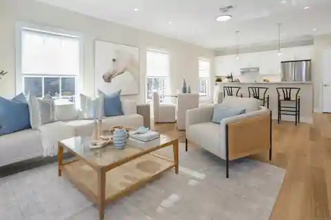 Expansive Heights Crossing Home for Rent