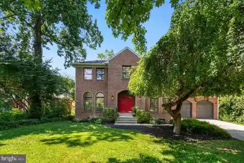 Spacious and Elegant Center Hall Colonial