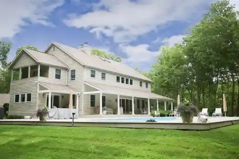 Expansive Farmhouse for Rent