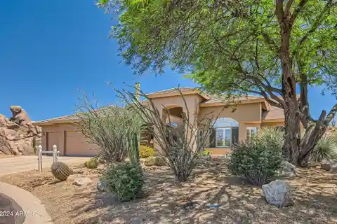 Beautifully Remodeled Home in Balancing Rock at Troon North