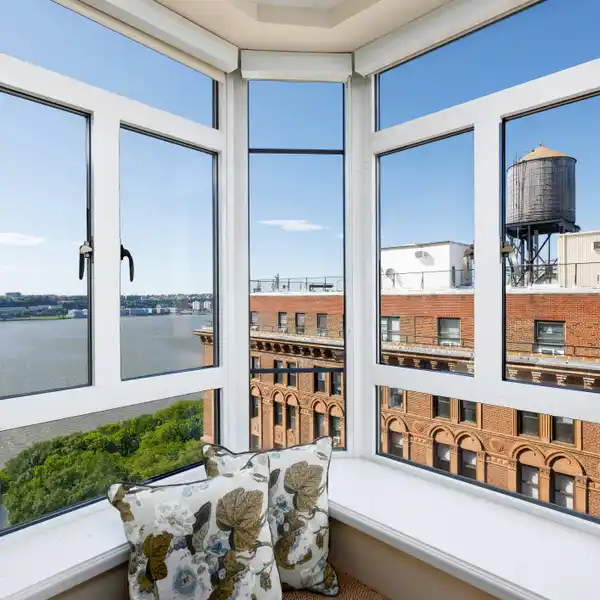 MASSIVE RENOVATED RIVERSIDE DRIVE FIVE