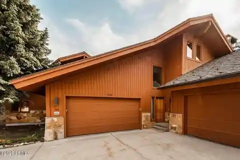 Exceptional Mountain Retreat