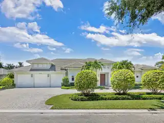 One-Story Modern Residence in Hobe Sound Golf Club