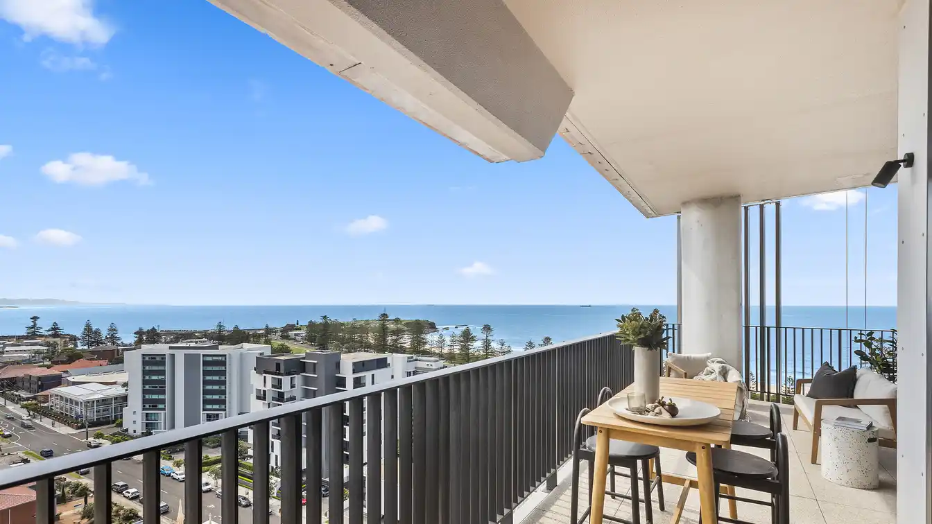 Corner Penthouse with Amazing Panoramic Views