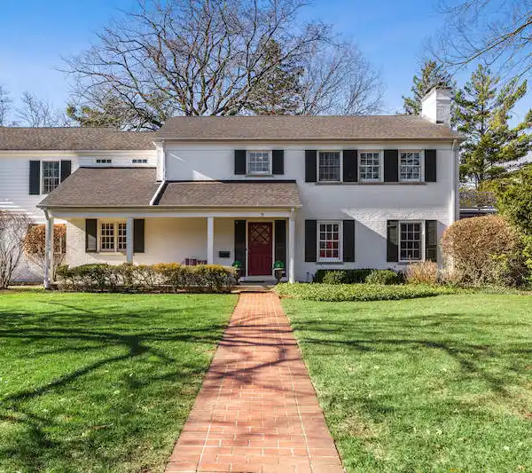 EAST COAST CHARM IN THE NORTH SHORE