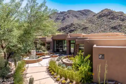 Spectacular Custom Residence in Canyon Pass at Dove Mountain