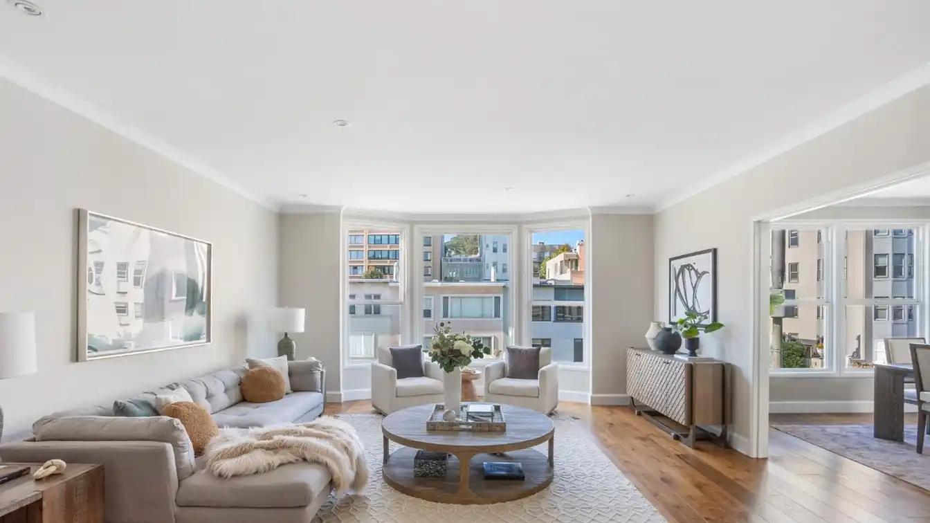 Spacious and Sophisticated Top-floor Pacific Heights Condominium