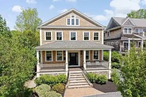 Spectacular Crow Point Home