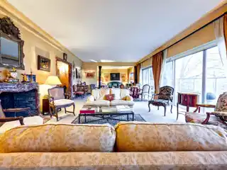 Penthouse Flat with Beautiful Surroundings