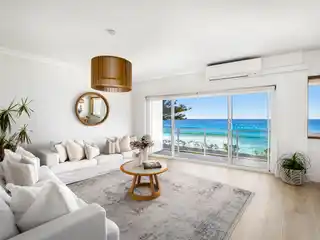 Absolute Beachfront Apartment