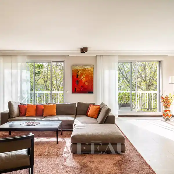 IMMACULATE DUPLEX APARTMENT