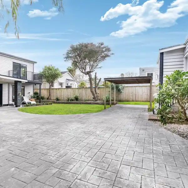 MULTI-UNIT POTENTIAL MEETS CHARACTER CHARM