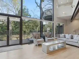 Unique Residence in Turtle Creek Bend