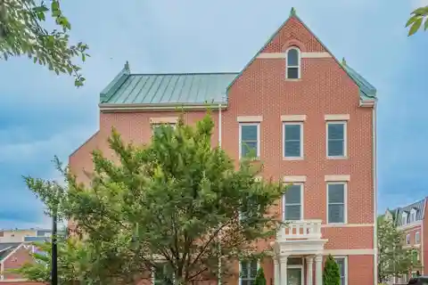 Gorgeous End Unit Townhouse