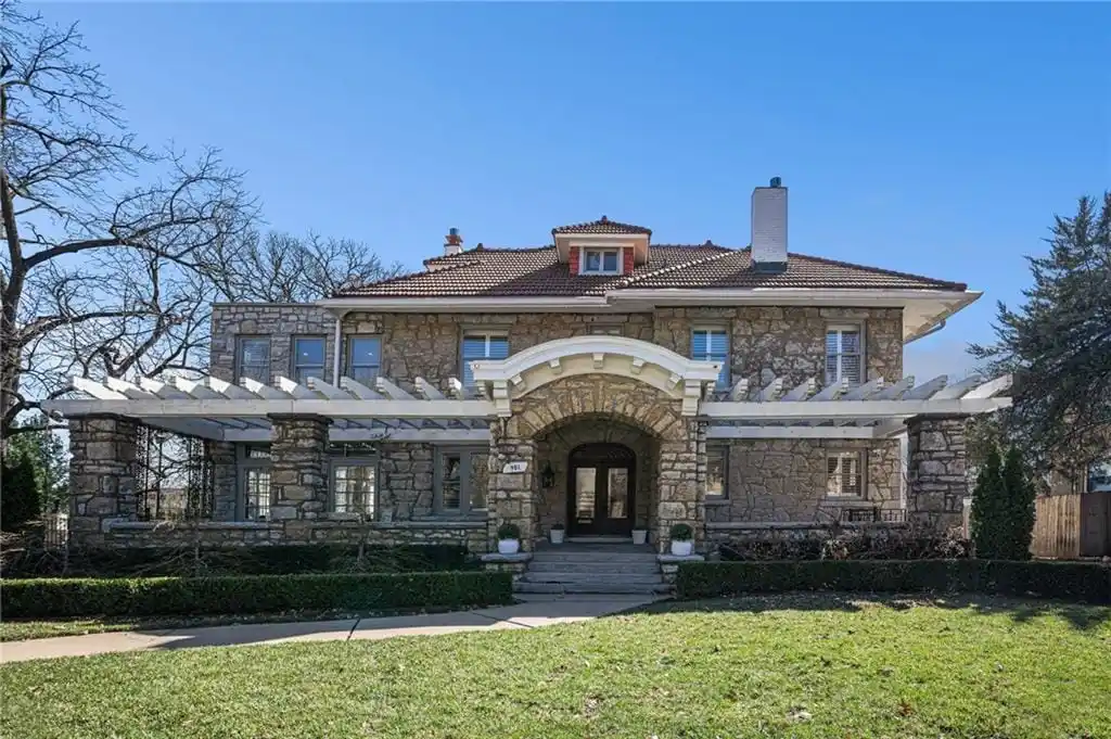 Designer Dream Located in Popular Roanoke