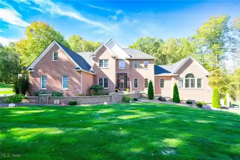 Luxury Living on a Private Acre