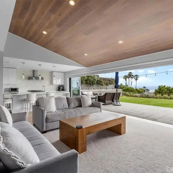 IMPECCABLY REMODELED SINGLE-LEVEL COASTAL RETREAT